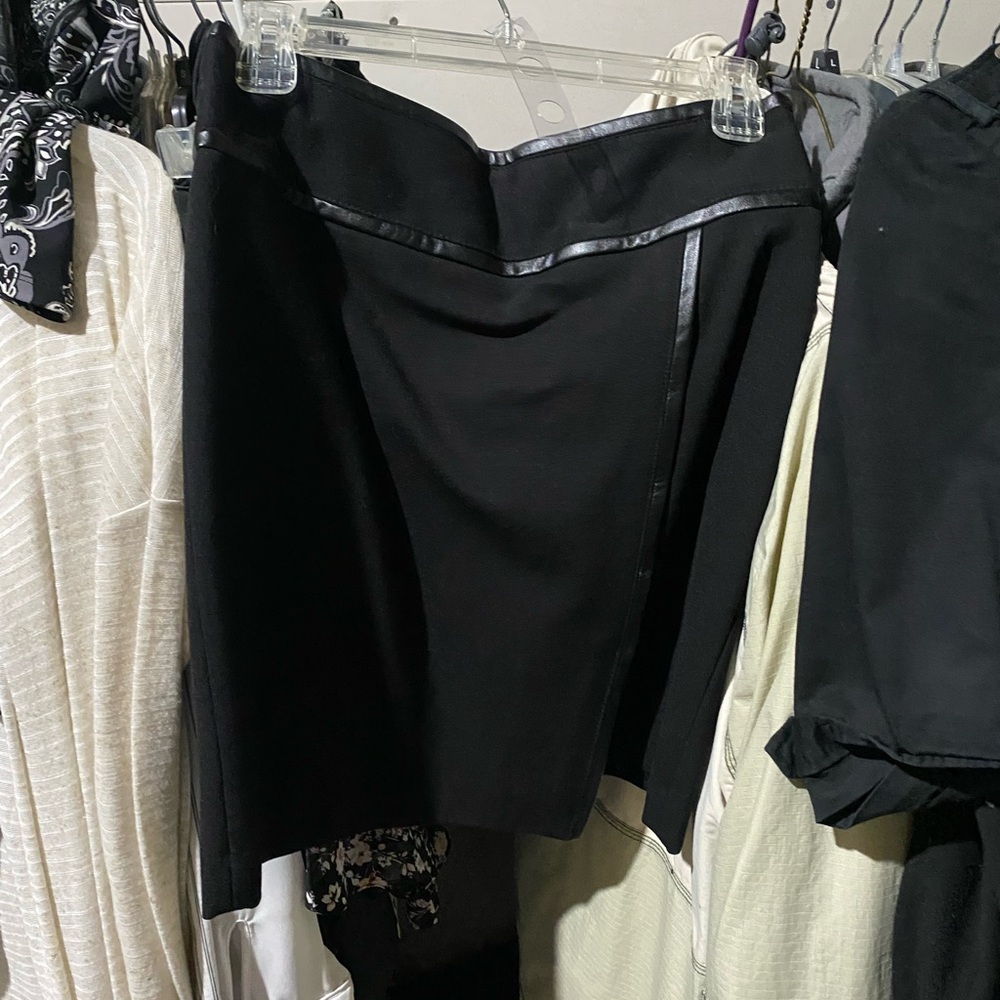 White House Black Market Black Faux-Leather Trim Mini Skirt